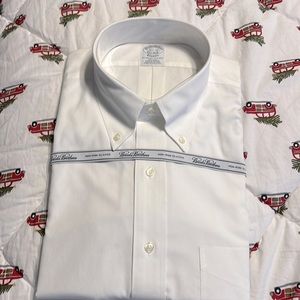 Brooks Brothers Classic button down collar non-iron shirt